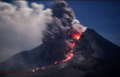 DPR Sepakati Sumbang Gaji untuk Korban Sinabung