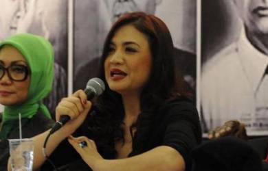 Saat Cornelia Agatha Tegur Artis Nyaleg