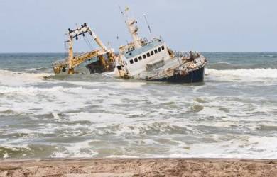 Kapal Larantuka Tenggelam, Siratkan Duka di Jumat Agung