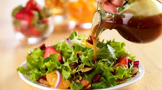4 Jenis Dressing Salad Sehat yang Manjakan Lidah