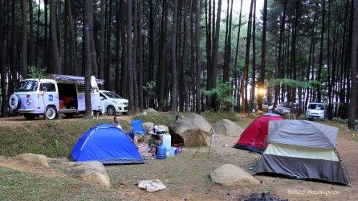 Gunung Pancar, Pilihan Camping Seru di Akhir Pekan