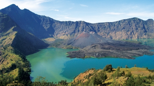 Gempa Rinjani Menuai Korban, Ini 4 Alasan Bikin Orang Tak Kapok Kunjungi Gunung Bintang 5