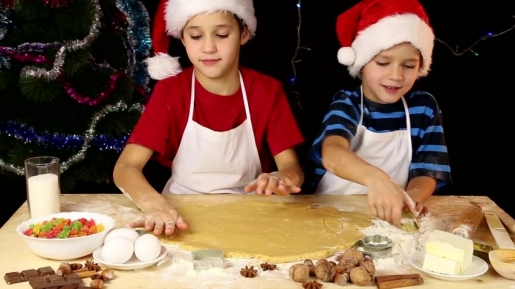 5 Snack Ini Biasanya Selalu Ada Dalam Tradisi Natal Anak