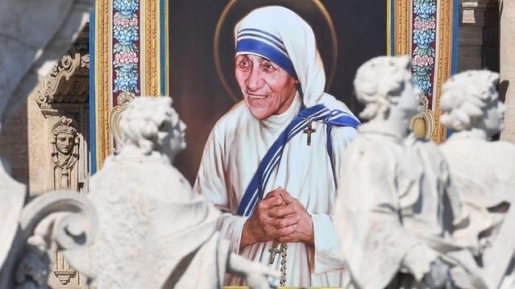 Sari Bunda Teresa, Kostum Tokoh Agama Pertama di Dunia yang Mendapat Merek Dagang