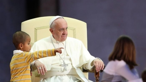 Bocah Cilik Ini Kirim Surat buat Paus, Inilah Balasan Mengejutkan yang Ia Terima