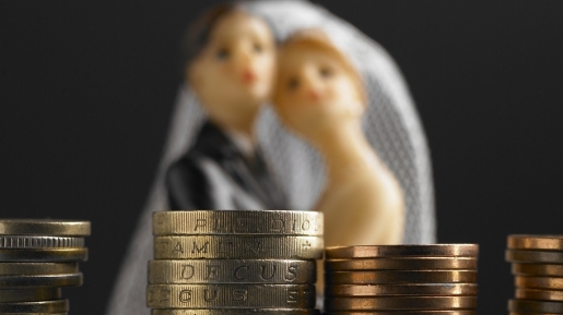 Punya Banyak Uang Tapi Nggak Bahagia? Ini Faktanya Kalau Uang Bisa Rusak Pernikahan