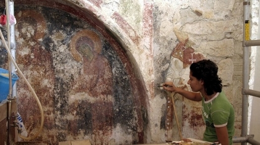 Arkeolog Klaim Temukan Makam Santa Klaus di Bawah Gereja Turki Ini