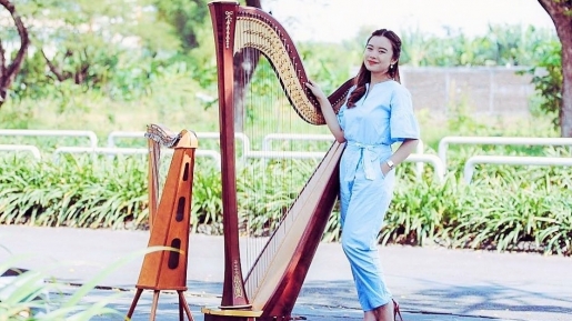 Jessica Sudarta, Harpist Muda Berprestasi yang Terbeban Ajar Anak-anak Desa Bermusik