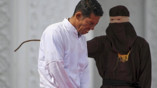 Media Asing Soroti Pria Kristen Aceh yang Dicambuk Karena Jual Alkohol, Jadi Viral Loh!