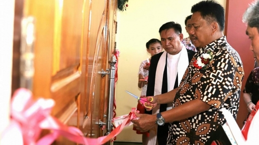 Kunjungi Empat Gereja Dalam Sehari, Gubernur Sulut Sampaikan Janjinya Untuk Gereja