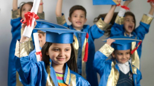 Buat Semua Anak yang Baru Lulus Sekolah, Yuk Doakan 5 Hal Ini Supaya Masa Depanmu Lebih Baik