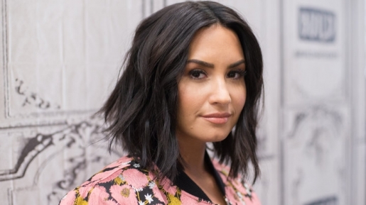 Overdosis Lagi, Penyanyi Kristen Plumb Beri Dukungan Besar Untuk Demi Lovato