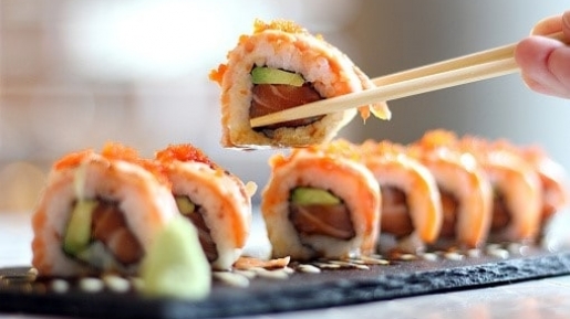 Kamu Pecinta Sushi? Berikut Fakta Dibalik Menyantap Makanan Jepang Ini