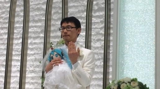 Ya Tuhan, Trauma Sama Wanita Bikin Pria Jepang Ini Putuskan Nikah Dengan Boneka