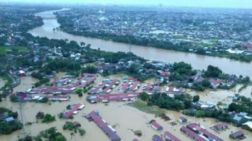 Banjir Besar Sulsel Torehkan Duka Bersama, Gubernur Nurdin Lafalkan Doa Ini