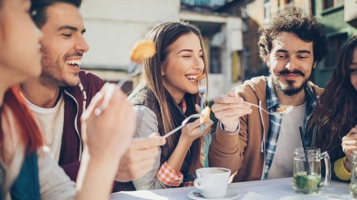 Suka Ngeluh Uang Kaum Millenial Habis Buat Beli Makanan? Ini Sebabnya…