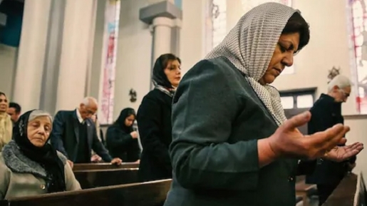 Populasi Kekristenan Makin Tinggi, Pemerintah Iran Interogasi Alasan Warganya Pindah Agama
