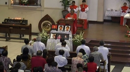 Genap Setahun, Gereja Santa Maria Tak Bercela Peringati Bom Surabaya Dengan Suasana Ini…