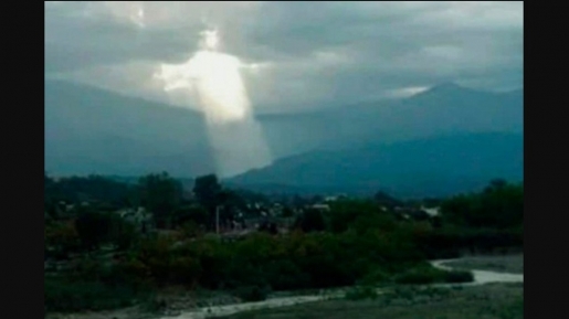 Tertangkap Kamera, Foto Penampakan Yesus Ini Gegerkan Warga Argentina