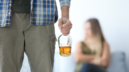 Terkhusus Buat Suami Pecandu Alkohol, Tuhan Mau Kamu Sembuh. Lakukan 8 Cara Ini…