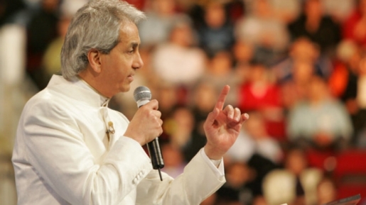 'Injil Bukan Untuk Dijual', Kata Benny Hinn Sangkali Teologi Kemakmuran nya