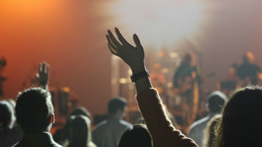 Berjiwa Muda, 10 Budaya Gereja Ini Justru Bikin Millenial Tinggalkan Gereja Loh!