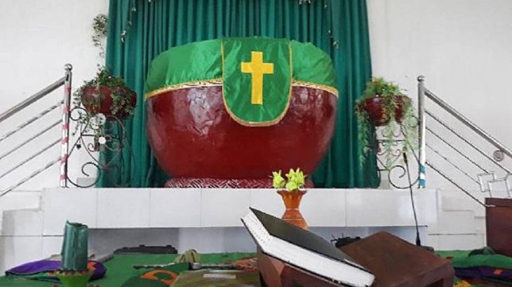 Salib Ditaruh Dalam Tempayan, Keunikan Tersendiri Dari GKI Ararat Papua