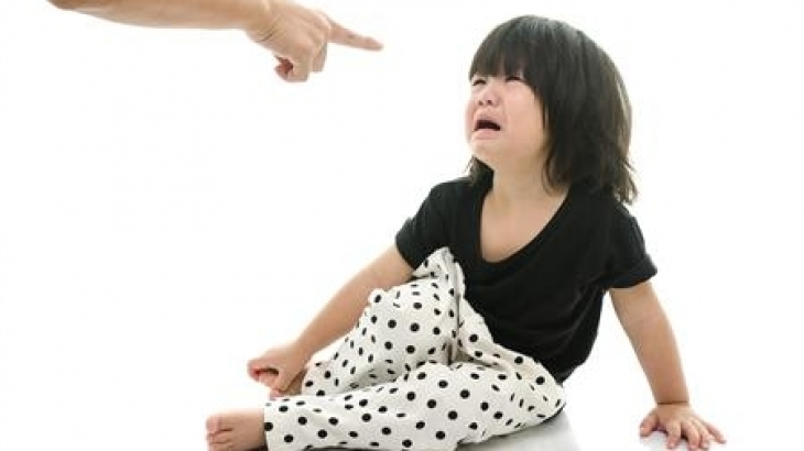 Ini Alasan Orangtua Dilarang Ucapkan Kata Negatif ke Anak