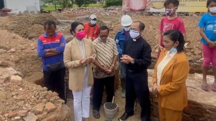 Ini Alasan Kridayanti Pilih Bantu Bangun Gereja di Malang yang Hampir Rubuh
