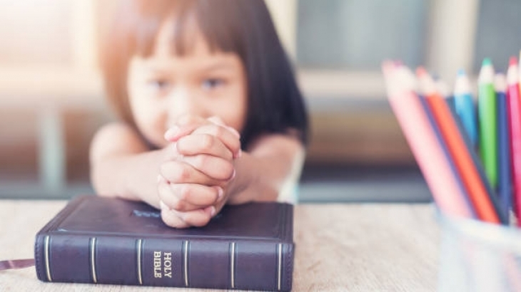 Di Usia Inilah Waktu yang Tepat Anak Mudah Hafalkan Ayat Alkitab