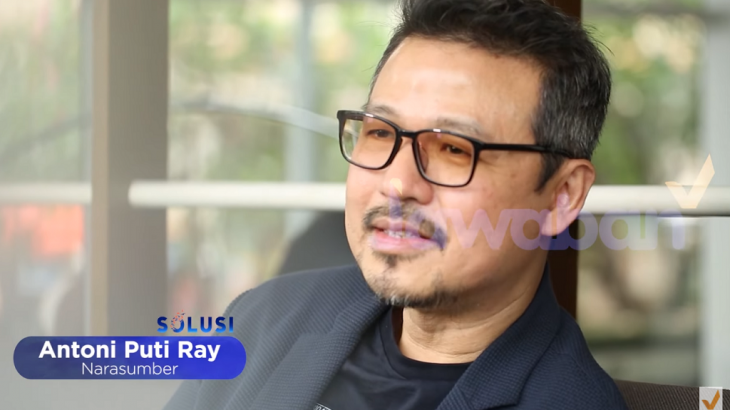 Istriku Tetap Setia Berdoa Meski Aku Suka Selingkuh – Antoni Putiray