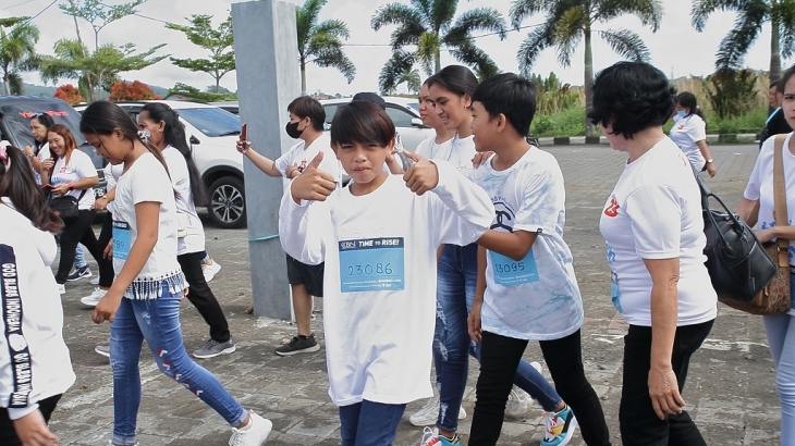 Antusiasnya Jemaat Gereja di Fun Run Minahasa Ikuti Sesi Games dan Dance Time to Rise