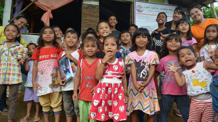Saat Krisis Iklim Ancam Hak Anak, CBN Indonesia Turun Tangan Berikan Akses Pendidikan Anak