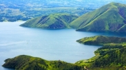 Rayakan HUT RI? Nikmatin Panggung Terapung Danau Toba Aja..