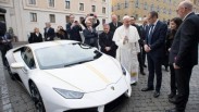 Dihadiahi Lamborghini, Paus Fransiskus Pilih Donasikan Hasil Penjualan Bantu Orang Kristen di Irak