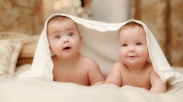 Suka Gemes, 4 Fakta Unik yang Harus Kamu Tahu Saat Punya Bayi Kembar