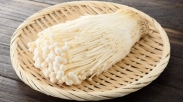 Yuk Waspada. Jamur Enoki Asal Korea Ini Diduga Mengandung Bakteri Berbahaya Loh!