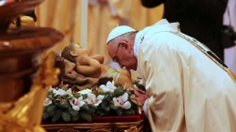 Paus Fransiskus: Pandemi Tak Bisa Padamkan Cahaya Natal