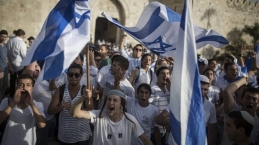 Bentrok Besar Israel-Palestina Bikin Pawai Bendera Hari Yerusalem Batal, Duh!