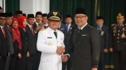 Turut Berduka, Bupati Bekasi Eka Supria Atmaja Meninggal Setelah Berjuang Hadapi Covid-19