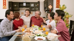 Mengenal 4 Tradisi Unik Keluarga Tionghoa Saat Rayakan Imlek