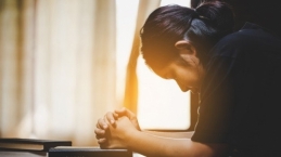 5 Karakter yang Dimiliki Para Pejuang Doa