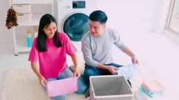 5 Manfaat Suami Bantu Bersih-bersih dan Jaga Anak di Rumah