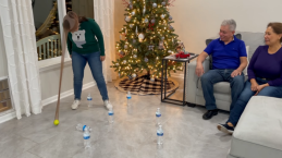 5 Permainan Seru Rayakan Natal Bareng Keluarga di Rumah, Cobain Yuk!