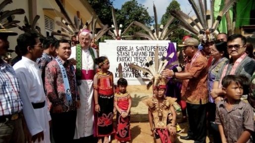 Gereja Katolik Santo Petrus Diresmikan Bupati dan Keuskupan Sekadau