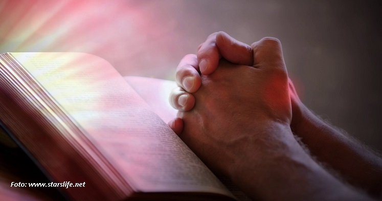 Tangan Gambar Orang Berdoa Kristen