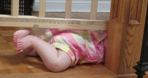 Ketika Bayi Anakku Jatuh Dari Tempat Tidur