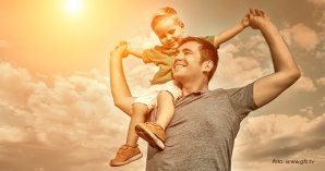 Bahagia Anak Pertama Lahir, Tapi Bingung Harus Ngapain? Ini 5 Tips Cara Asuh Untuk Ayah!