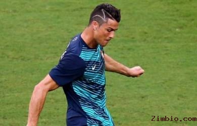 Ronaldo Terinspirasi Bayi Penderita Kelainan Otak