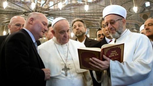 Paus Fransiskus: Jangan Hina Agama Orang Lain!